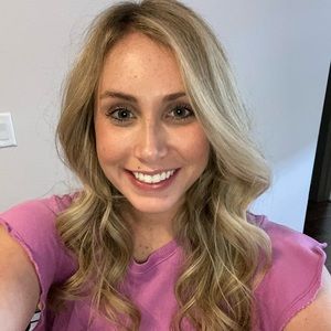 Meet your Posher, Hannah